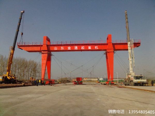 MG型电动双梁门式起重机